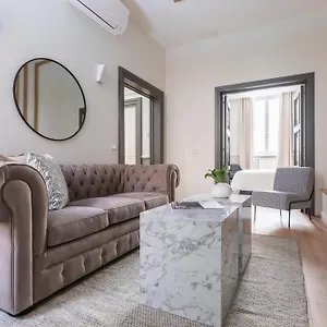 Louly Spanish Steps Aparthotel