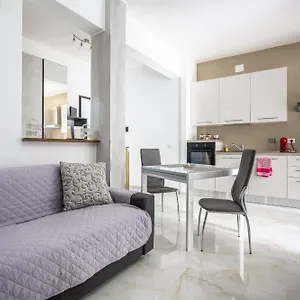 Portside Apartahotel
